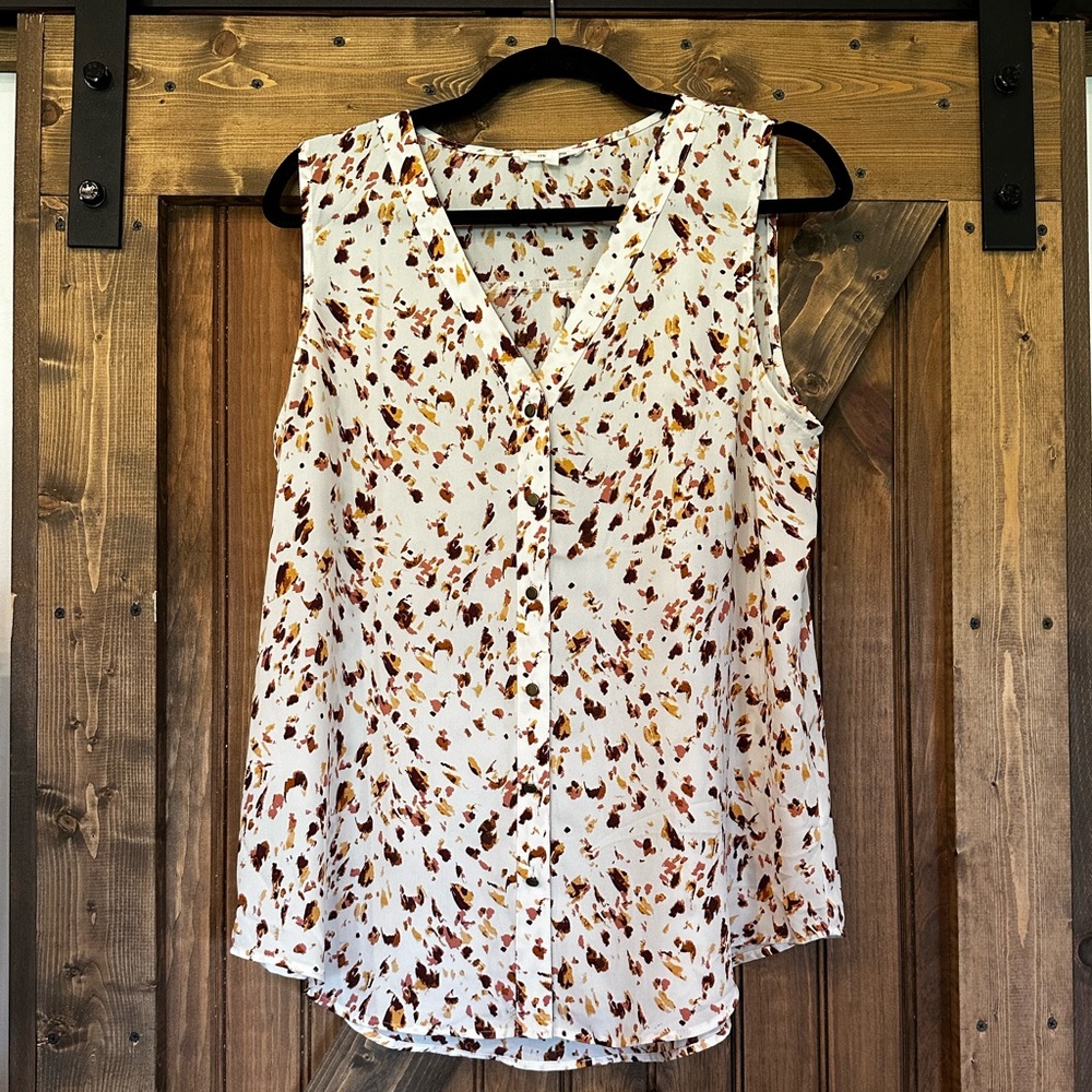 Maurices Sleeveless Button Up Blouse
